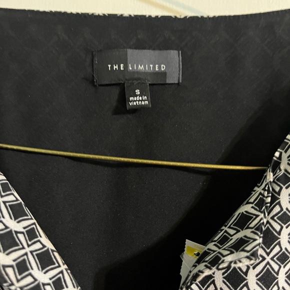 Dress from The Limited in black/white print. Size small. Excellent condition. - Picture 4 of 7